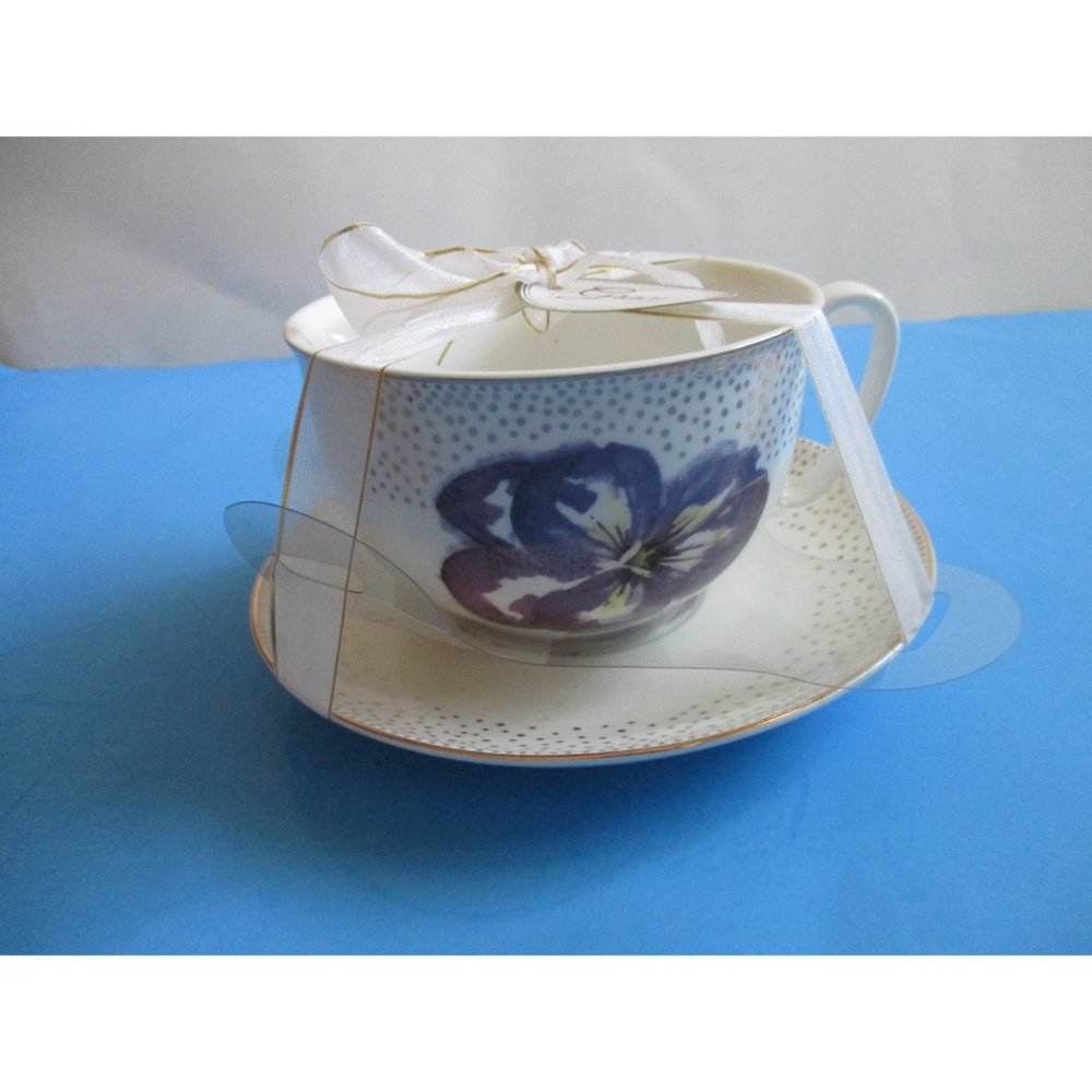 *Collectible Grace Teaware China Pansy Teacup Set
